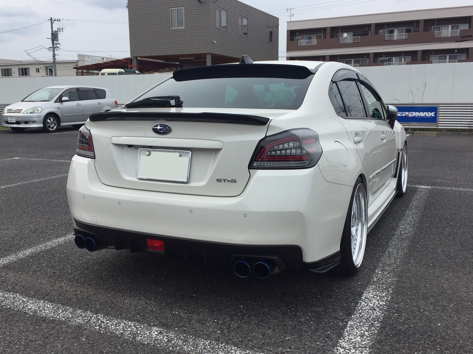 WRXリベラル テールランプ WRX VA系 s4 sti リベラル ハヤブサ