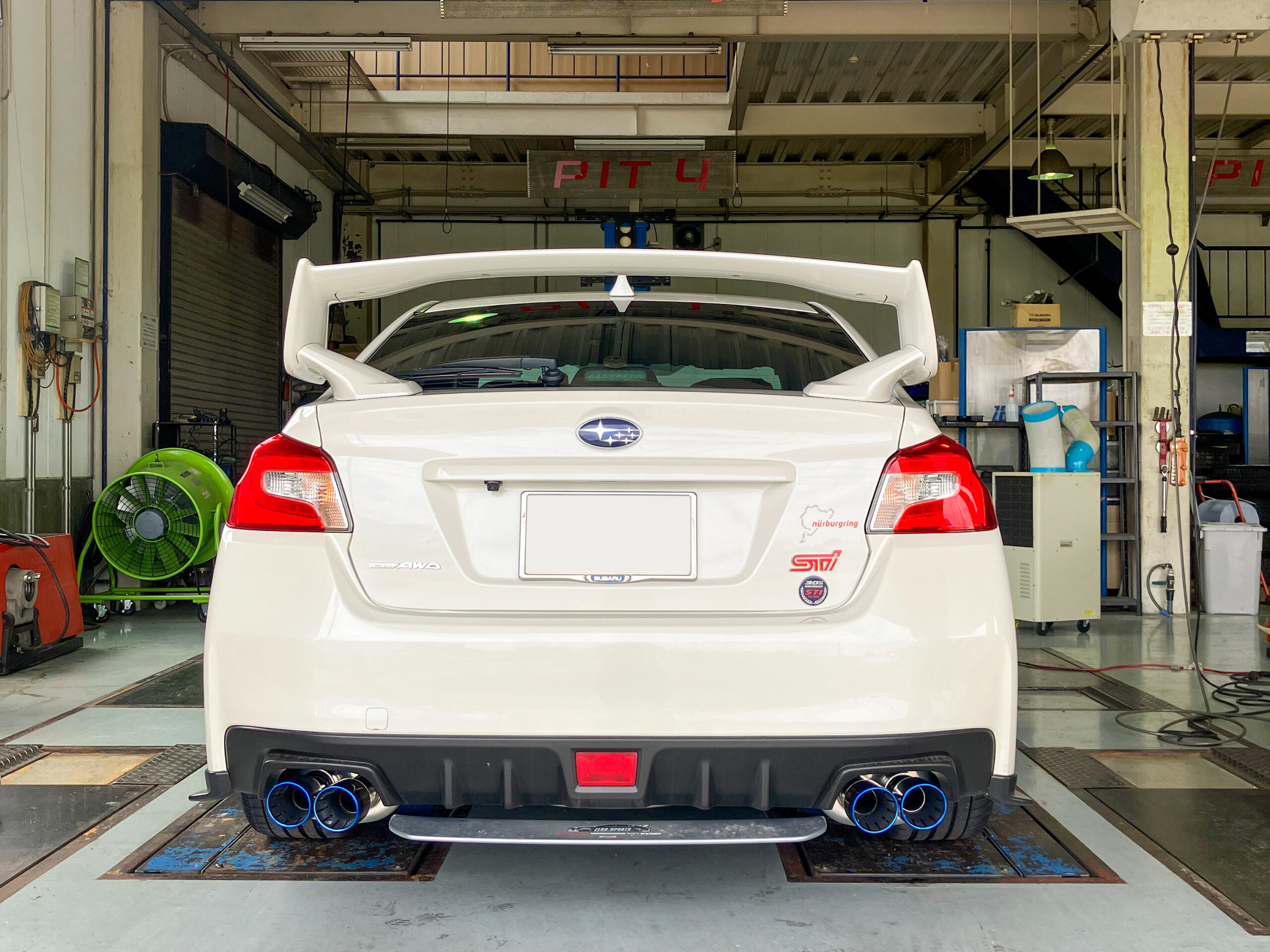 HKS スーパーターボ マフラー SUBARU WRX STI VABセット品② HKS スーパーターボマフラー WRX STI(CBA-VAB) 2本出し /31029
